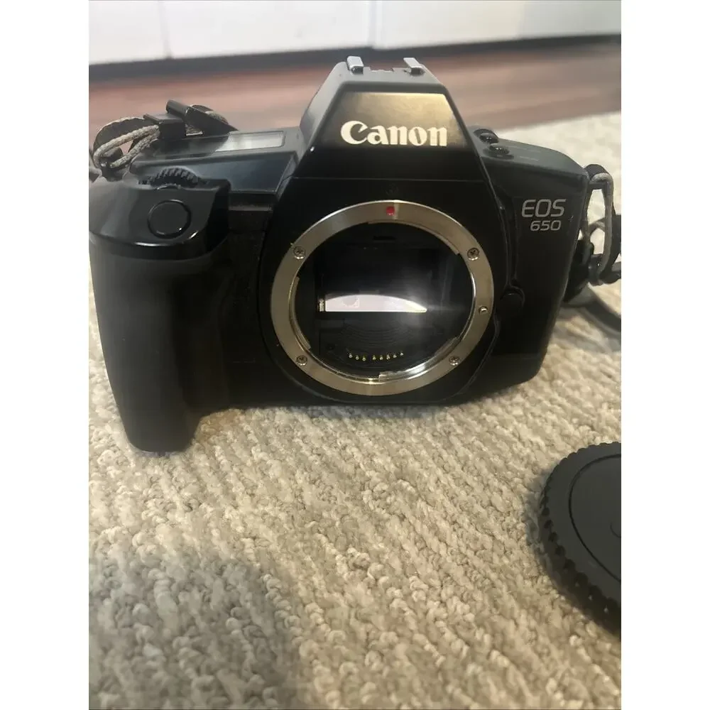 Canon EOS 650 35mm SLR Film Camera Body Only TESTED Works Needs Battery